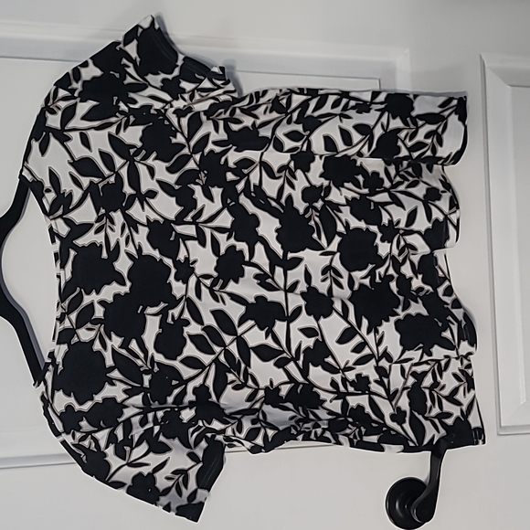 Tshirt - Picture 3 of 3